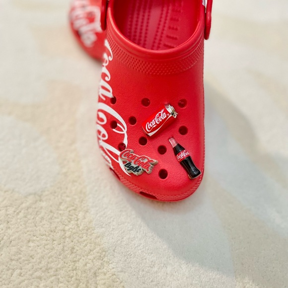 NWT Classic Coca-Cola X Crocs Clogs Red M5 W7 and M6 W8 & 3 Authentic Jibbitz - Picture 11 of 16